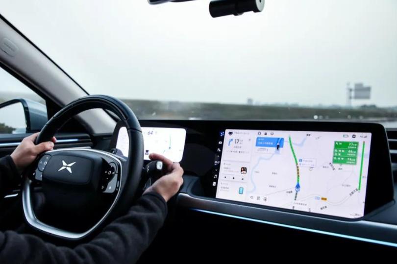 何小鹏朋友圈回怼马斯克,何小鹏怼马斯克