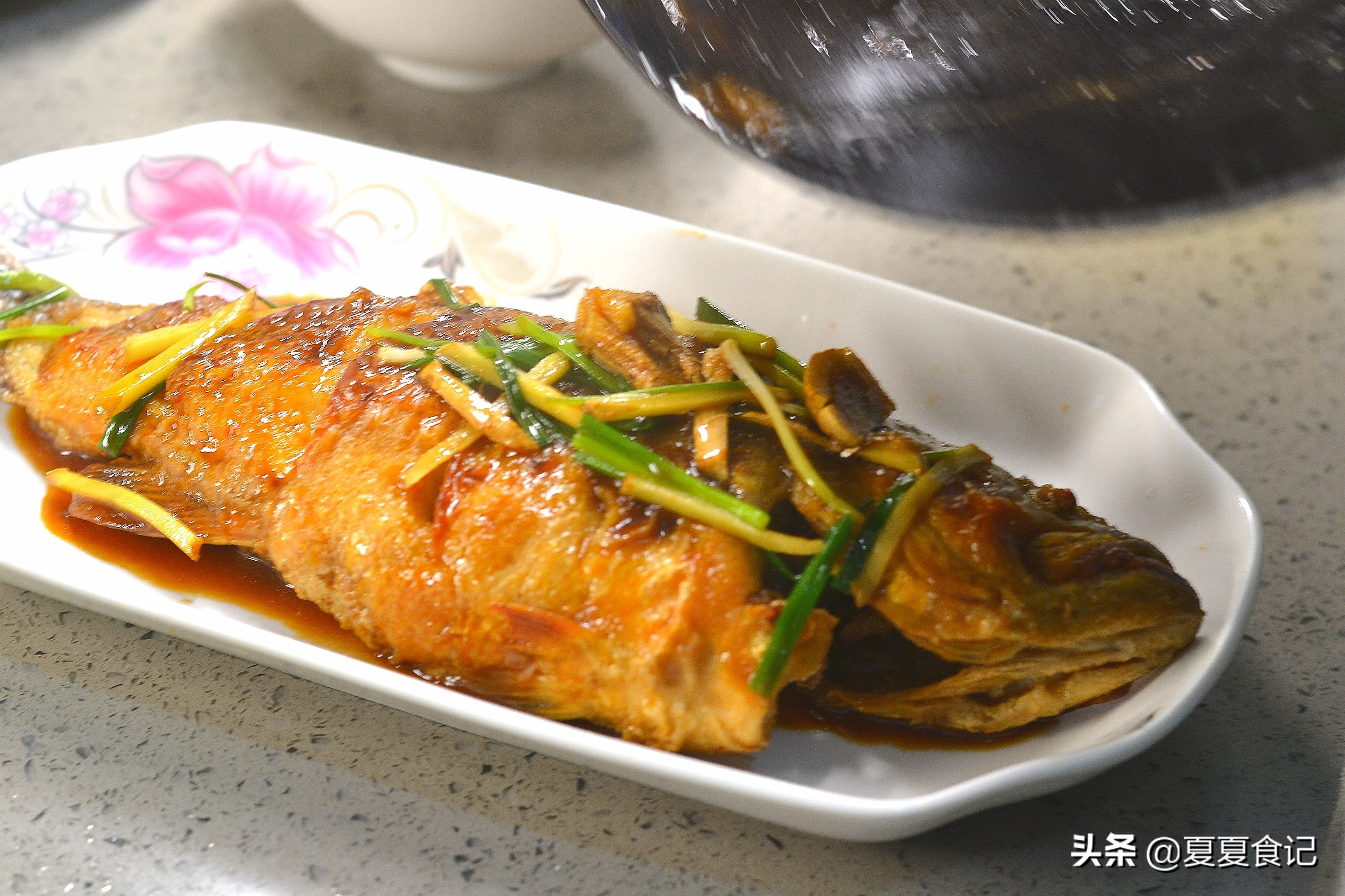 煎鱼不破皮，需掌握这3个小技巧，鱼不破皮，还焦香入味