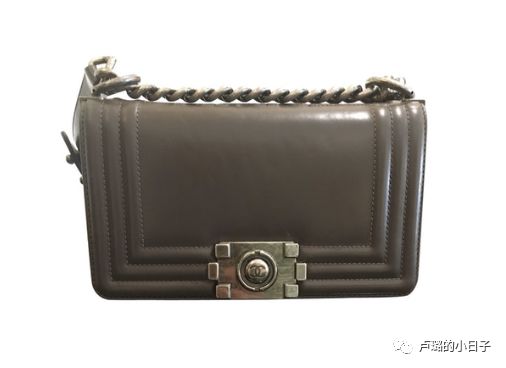 又轻又实用的名牌包,中国名牌包排行榜前十名及价位