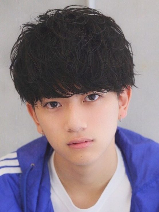 男生卷发造型中短卷,男生卷发造型中长发圆脸