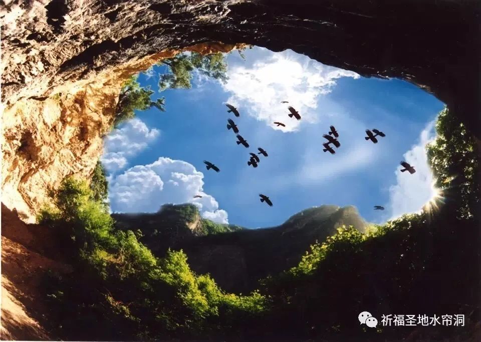 武山水帘洞石窟景区,武山水帘洞里的千佛洞