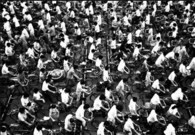 28寸永久自行车多少钱,80年代永久二八自行车多少钱