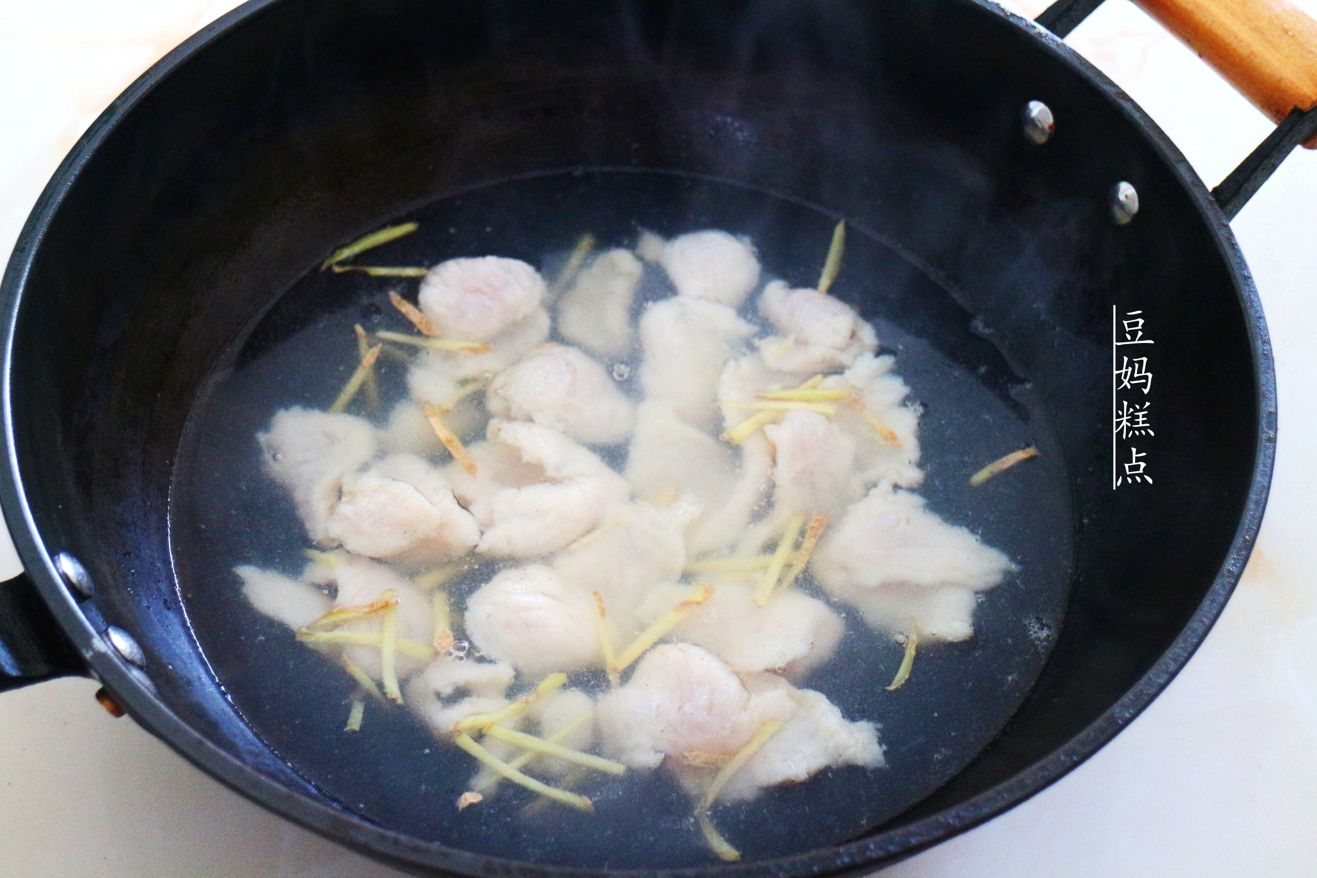 没刺的番茄鱼怎么做,脆口的番茄鱼最正宗的做法