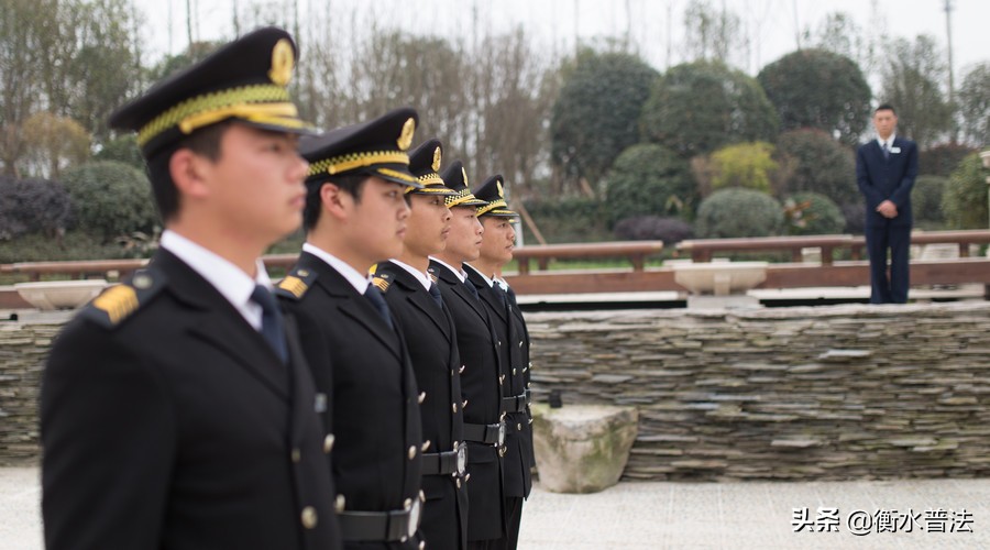 物业能不能对车辆锁车,物业可以在停车场锁车吗