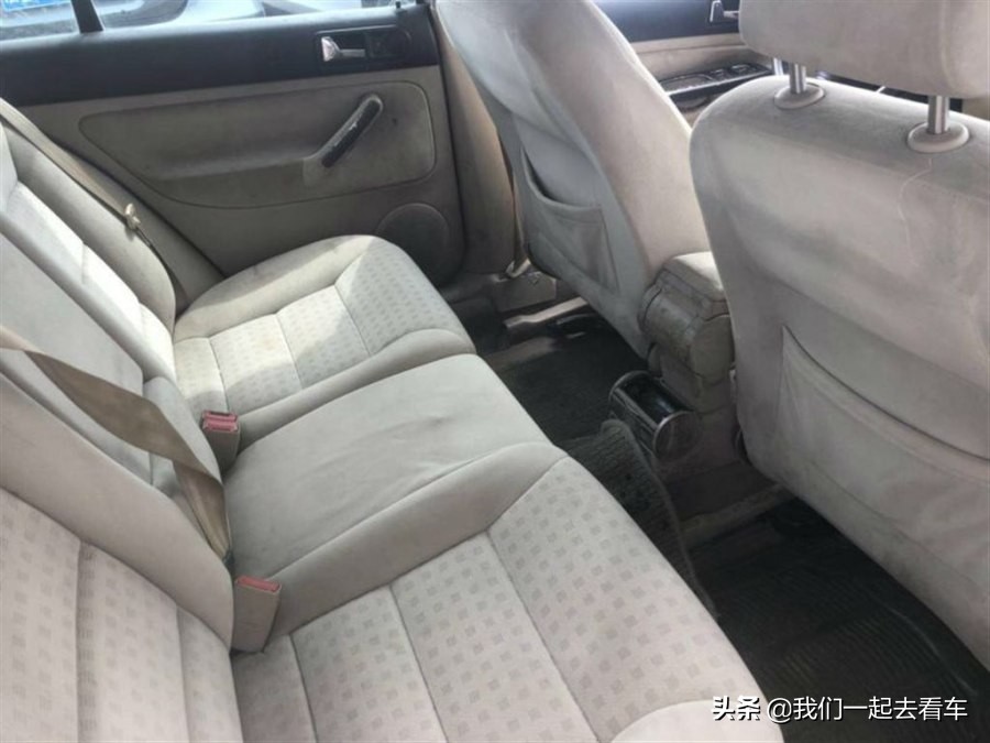 2003年宝来1.8t自动豪华当年落地价,2011年大众宝来二手值得买不