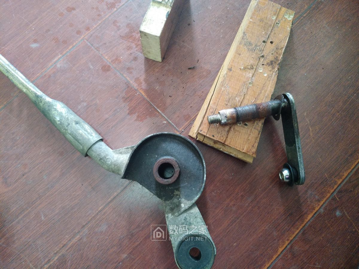 最老款长城c30怎么换雨刷,长城c30雨刷器喷嘴拆卸视频