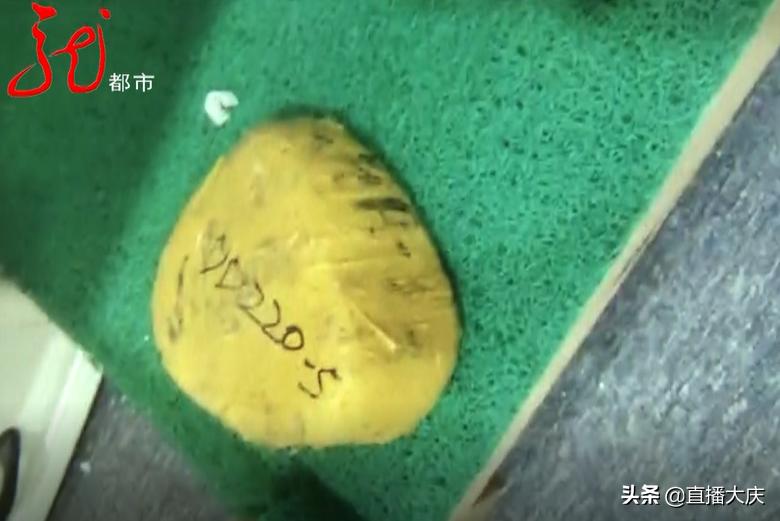 网络赌石20天花了31万,老人赌石骗局揭秘