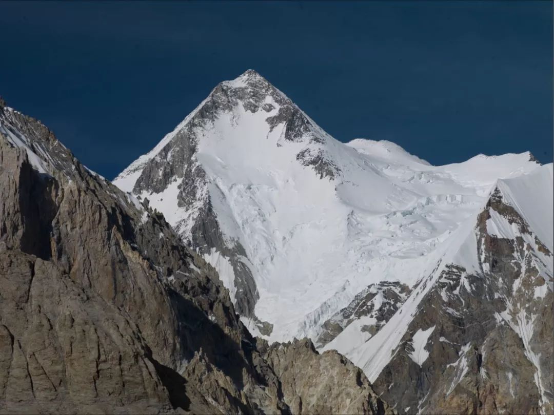 世界十大高峰第一名珠穆朗玛峰,世界第一高峰真得是珠穆朗玛峰吗