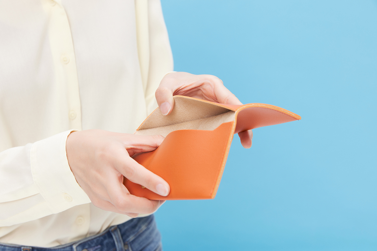 “老赖”跑路只能联系到其父母,还能继续提请诉讼吗?