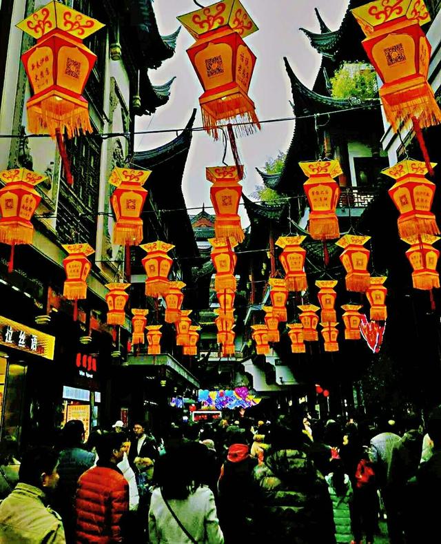 逛老庙看新貌知中华文脉,豫园灯会融入古与今上海味道