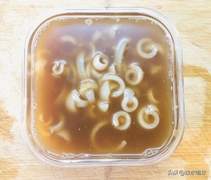 电饭锅肉皮冻家常做法,用电饭锅做肉皮冻的家常做法