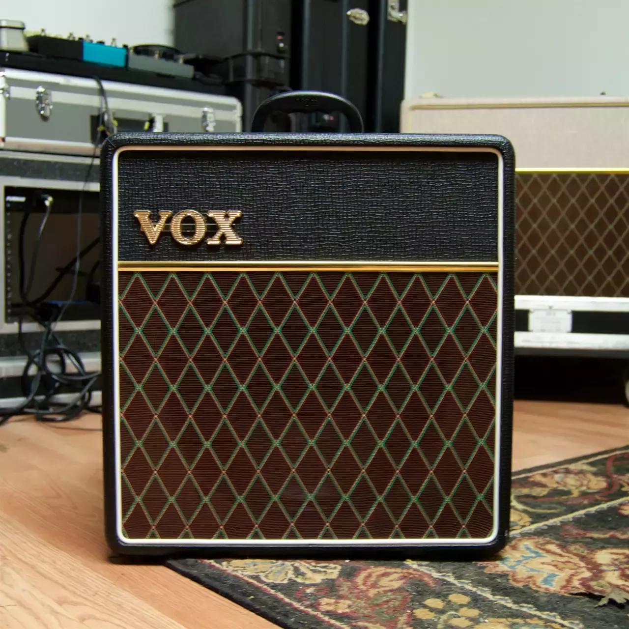 vox音箱和fender音箱选哪个,fender音箱与marshall音箱哪个好