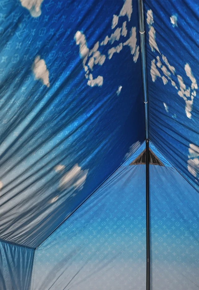 60万左右的帐篷,lv六十万的箱子