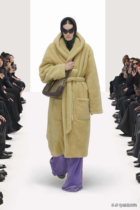 balenciaga克隆秀场,balenciaga21年时装秀