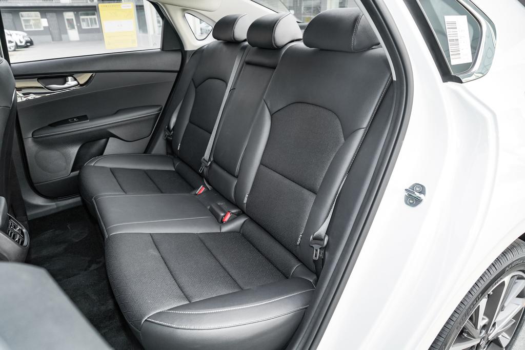 连云港起亚店,昆明起亚18款k3