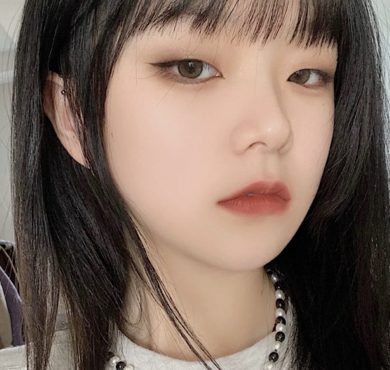 介于杏眼和桃花眼之间的眼型,狐狸眼和桃花眼的眼型有什么区别