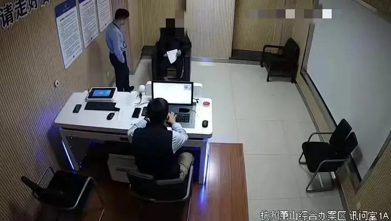 姑娘在男友怂恿下抽“*子烟电**”越抽越上头，真相是……