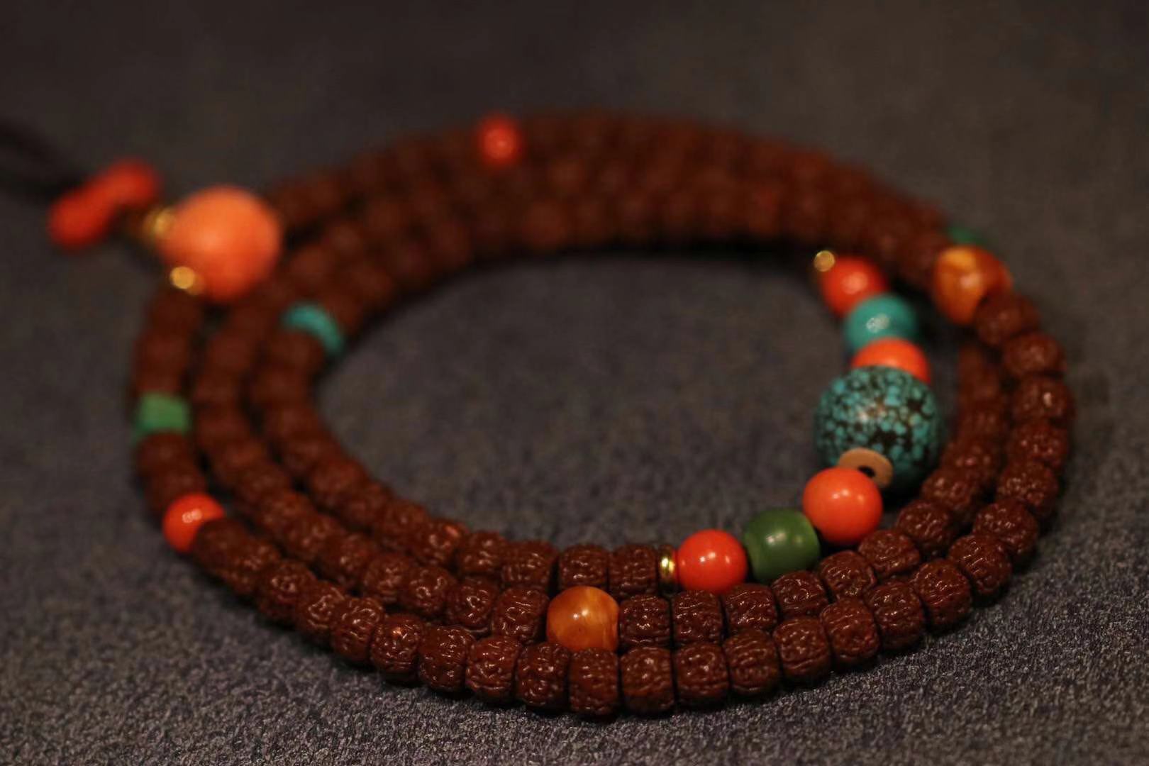 金刚龙纹菩提盘玩方法,盘玩五年的菩提根手串图片