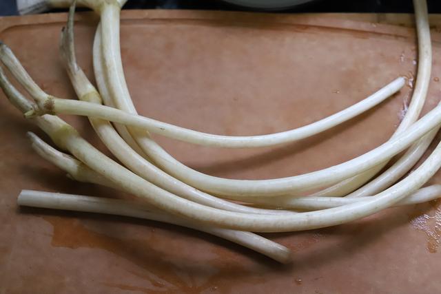 开袋即食香辣味藕带,藕下饭做法