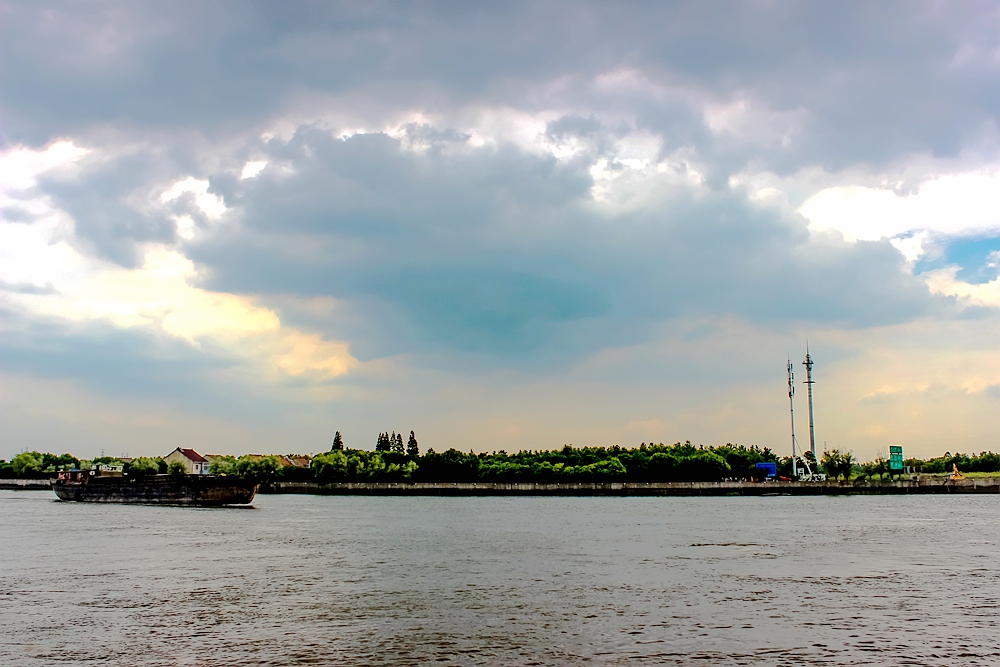 黄浦江是上海的母亲河全长114公里,上海母亲河黄浦江发源于哪个湖