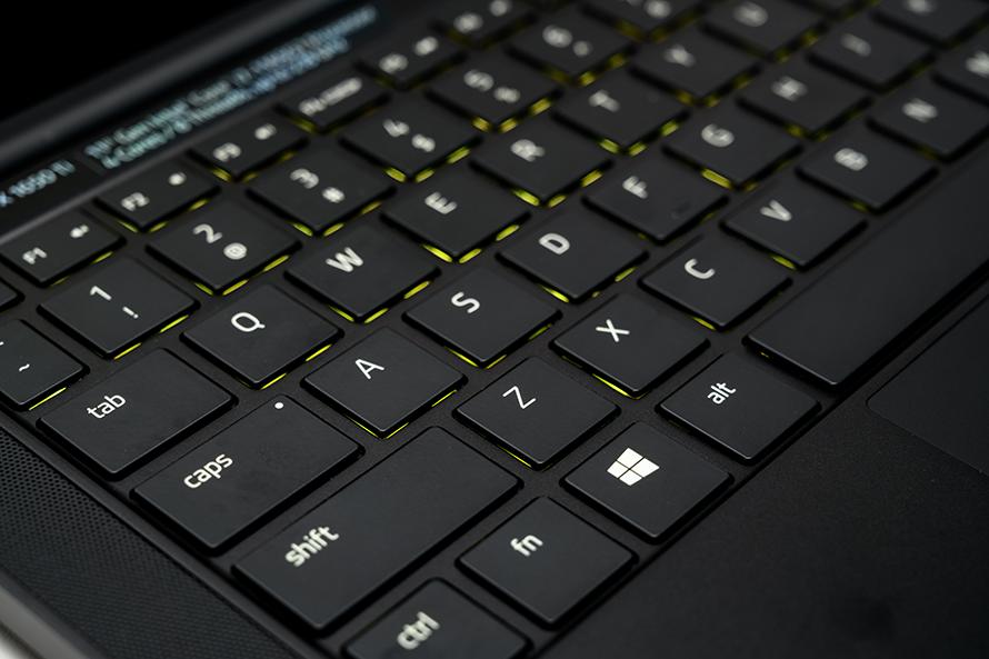 雷蛇灵刃超轻,razerblade雷蛇灵刃13潜行版