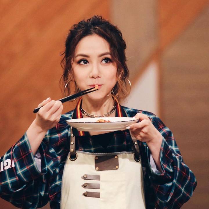 邓紫棋与台下粉丝合唱光年之外,邓紫棋与老外炸裂开唱光年之外