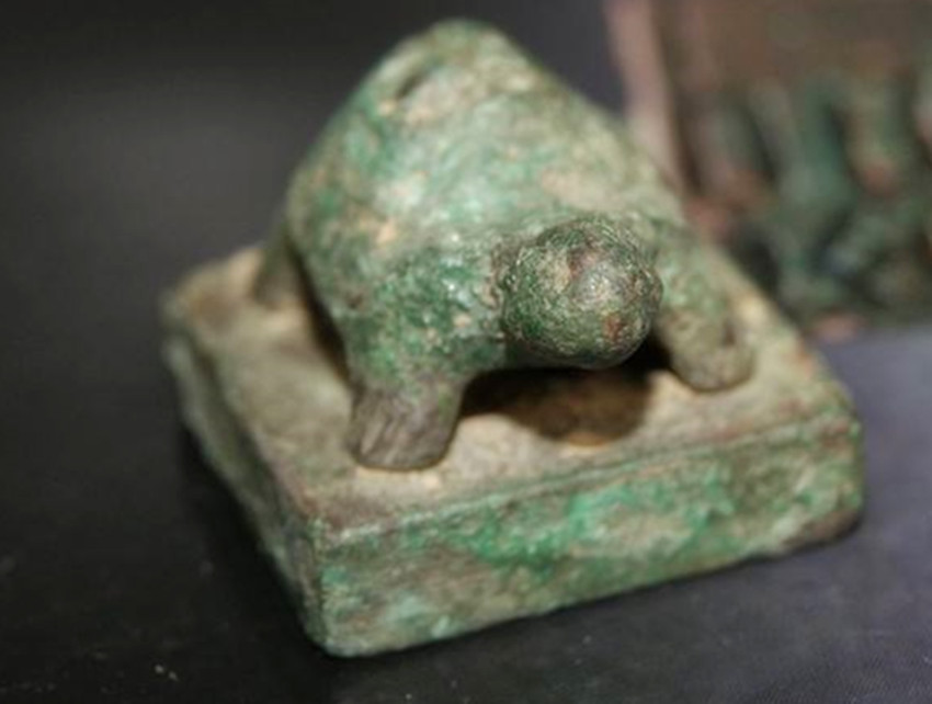 工地挖出一具女尸,古尸之谜工地施工挖出了一具女尸