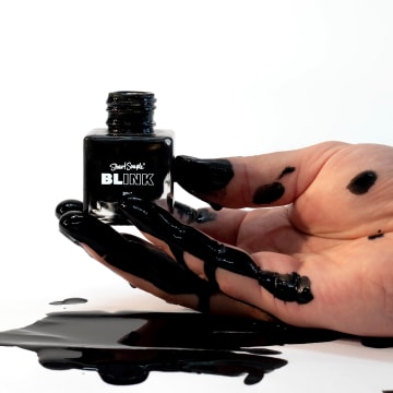 “最黑”的黑色:颜色也可以独有!色彩争议是如何引发艺术不和的