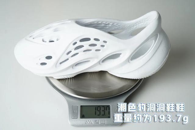 一双被所有人骂丑的鞋,洞洞鞋crocs哪一款最好看