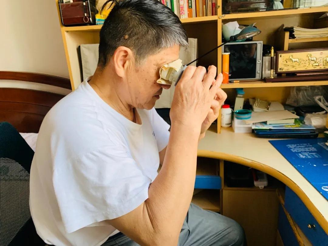 老年人眼花按摩仪,老人发明老年痴呆神器