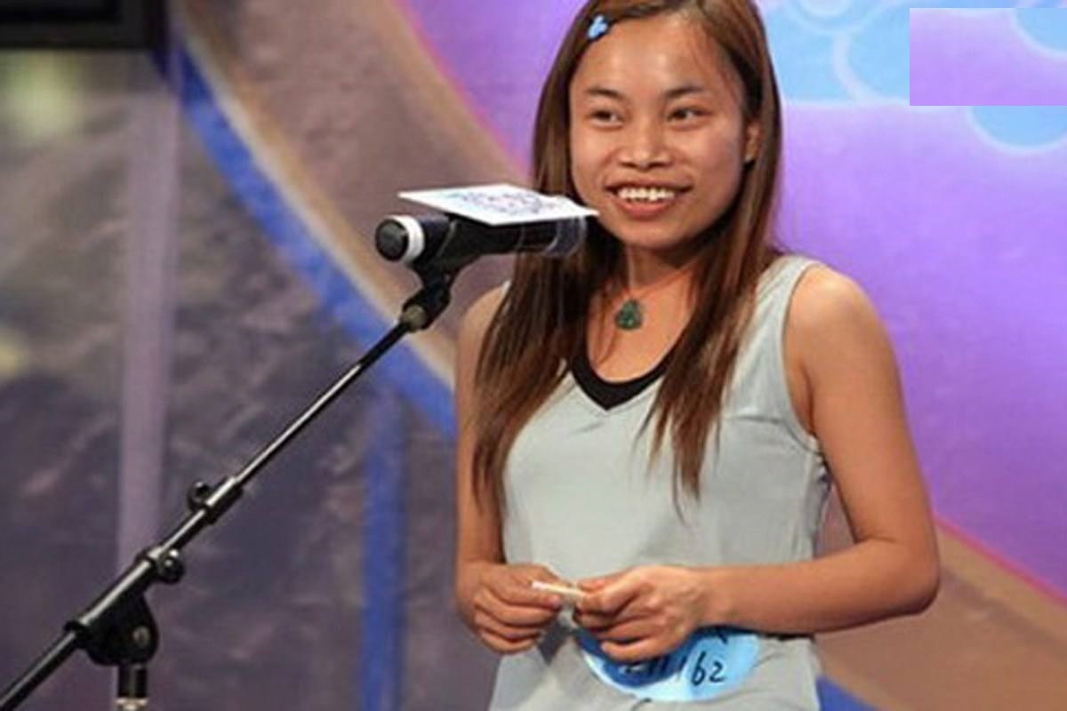 从国内教师到国外修脚师，美国疫情风暴下，凤姐如今怎么样了？