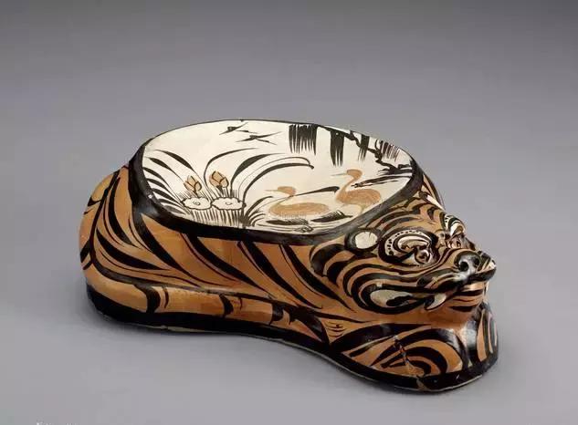 古代经典瓷枕,一枕清凉入梦来阅读