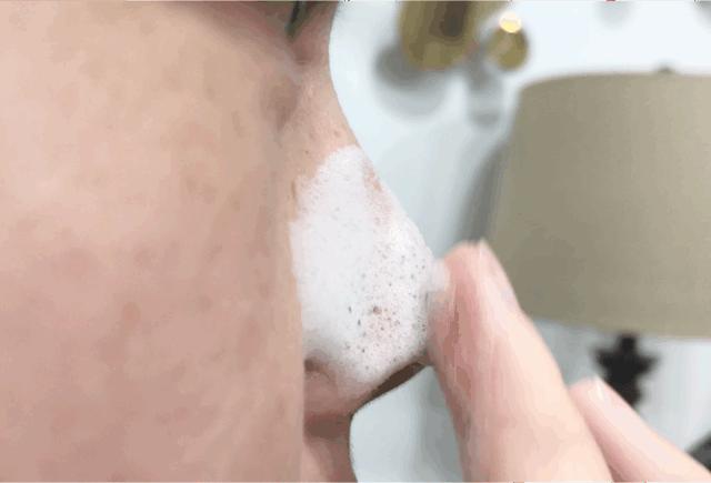 洗脸清洗黑头,洗脸清洁去粉刺