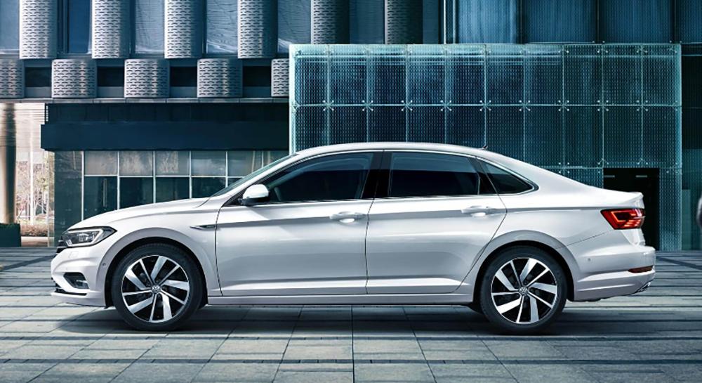 速腾稳坐A+级德系轿车标杆地位，1.4T动力随叫随到，才12.89万起