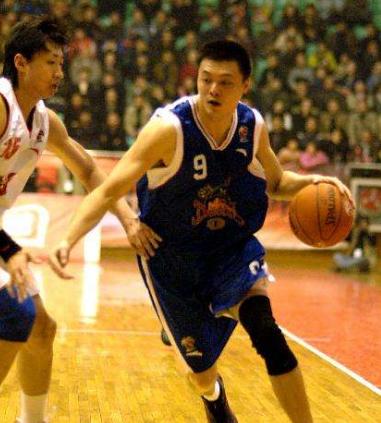 中国男篮斗殴事件朱芳雨直播,中国男篮打架斗殴视频朱芳雨