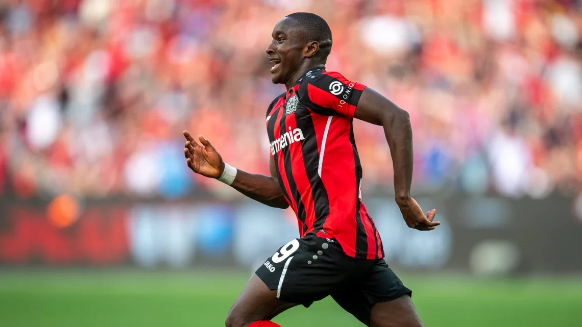 穆萨迪亚比曾效力过巴黎吗,穆萨迪亚比和阿贾克斯安东尼