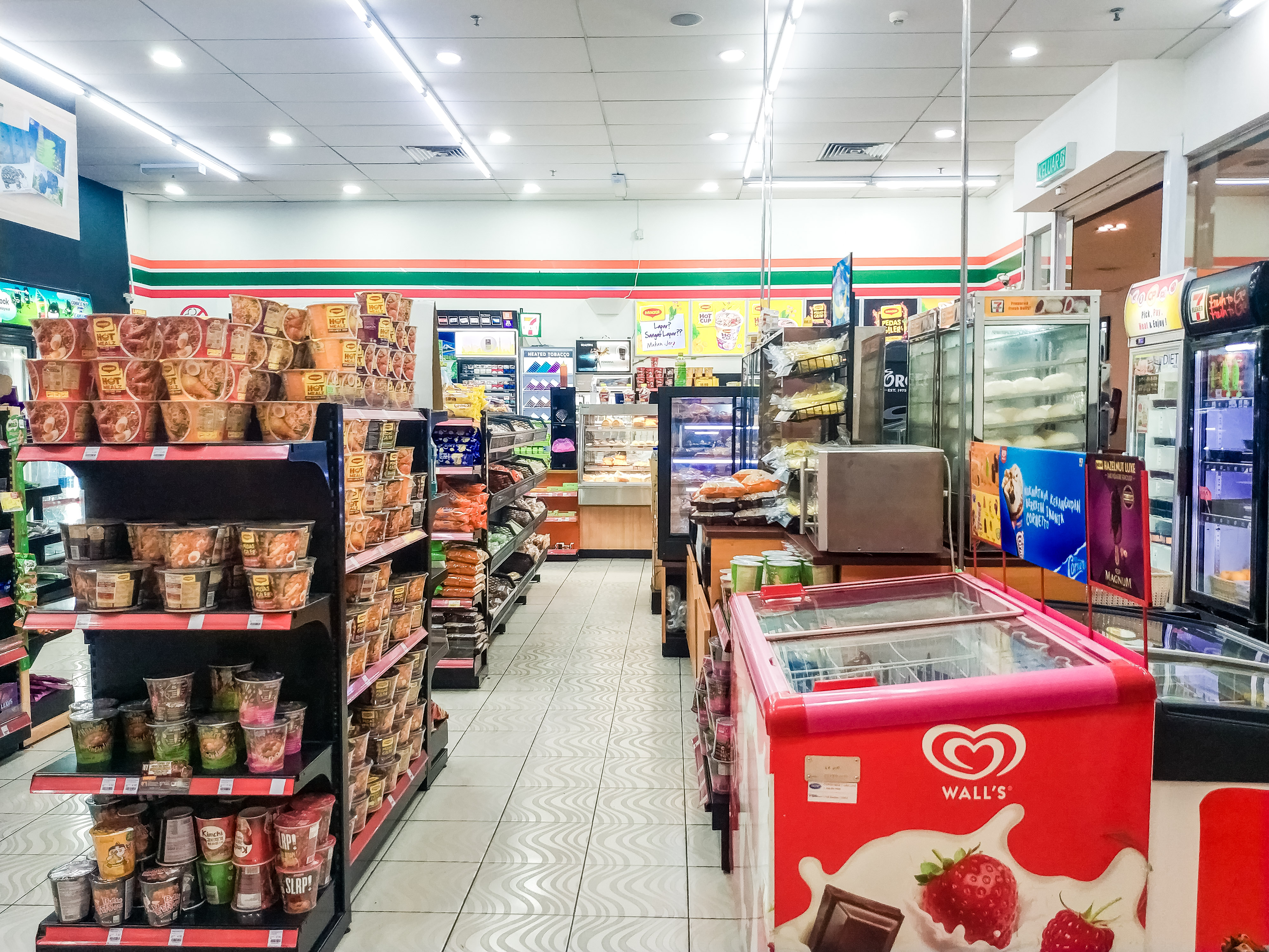 吉隆坡廉价国际机场,吉隆坡机场换马币贵吗