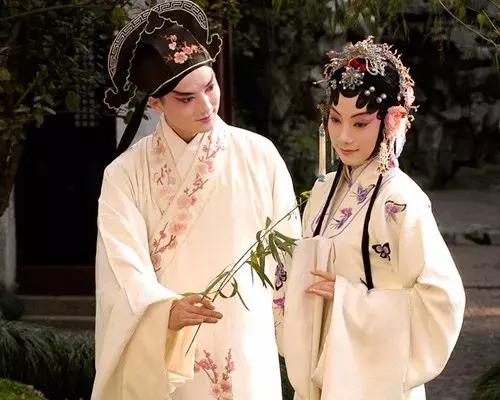 昆曲牡丹亭沈丰英俞玖林台词,沈丰英俞玖林牡丹亭