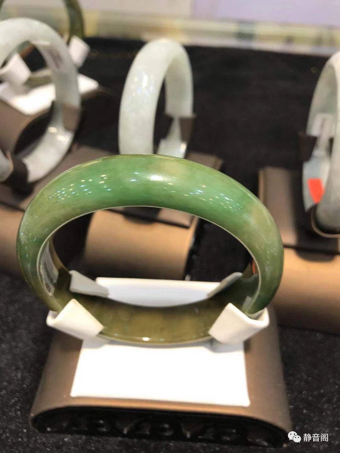 玉手镯玉挂件不戴怎么保养,玉手镯经常戴还要保养吗