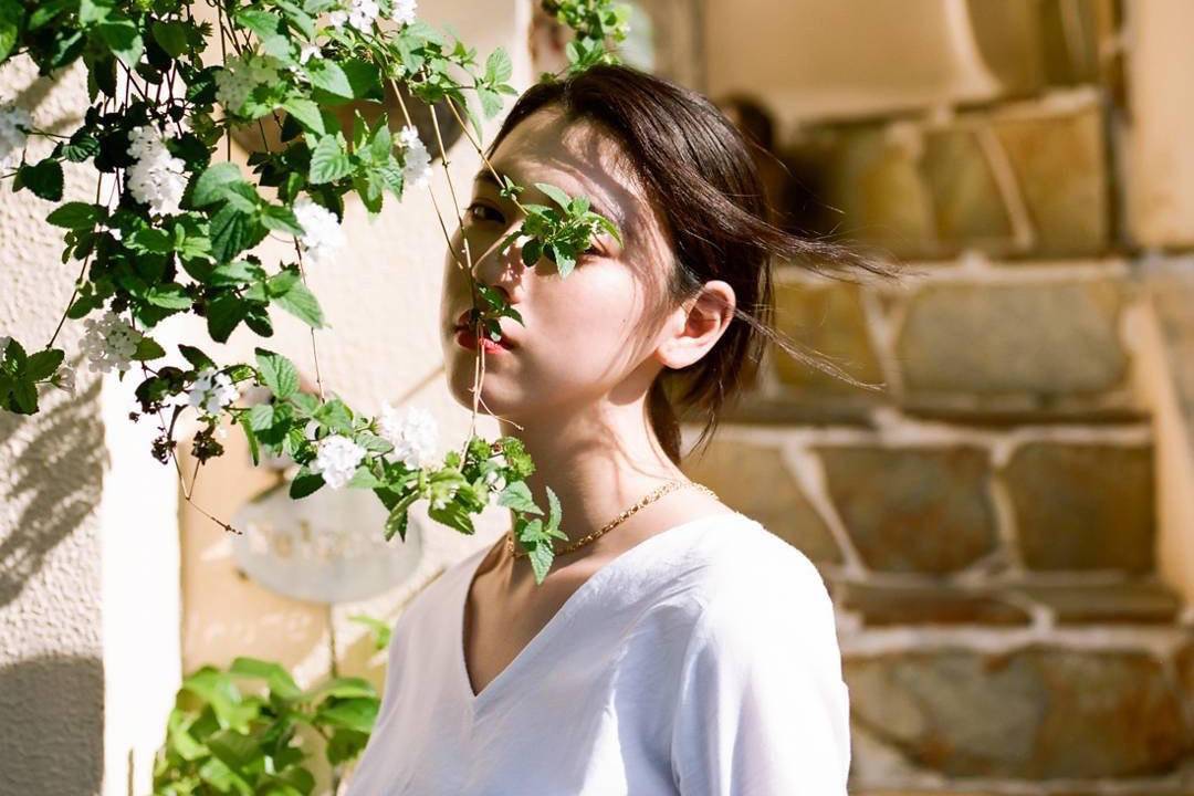 踏青创意妆容,打造夏日冰清玉洁妆