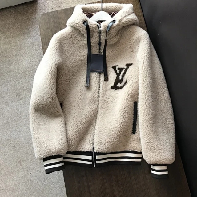 lv发布曼巴羊羔,lv中国首发皮毛一体皮衣