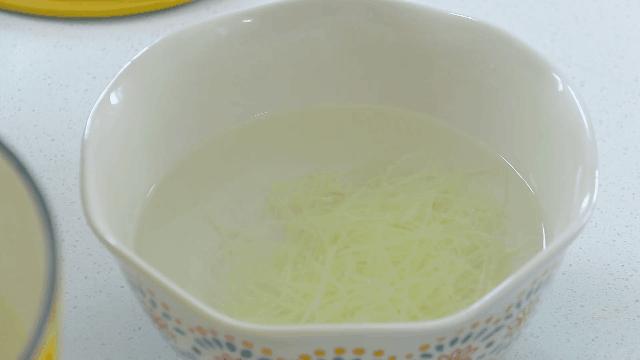 凉拌酸辣土豆丝的家常做法,凉拌酸辣土豆丝用香醋还是陈醋