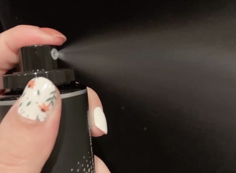 为什么一用散粉妆面就不亮,为什么散粉一上底妆就变得粗糙