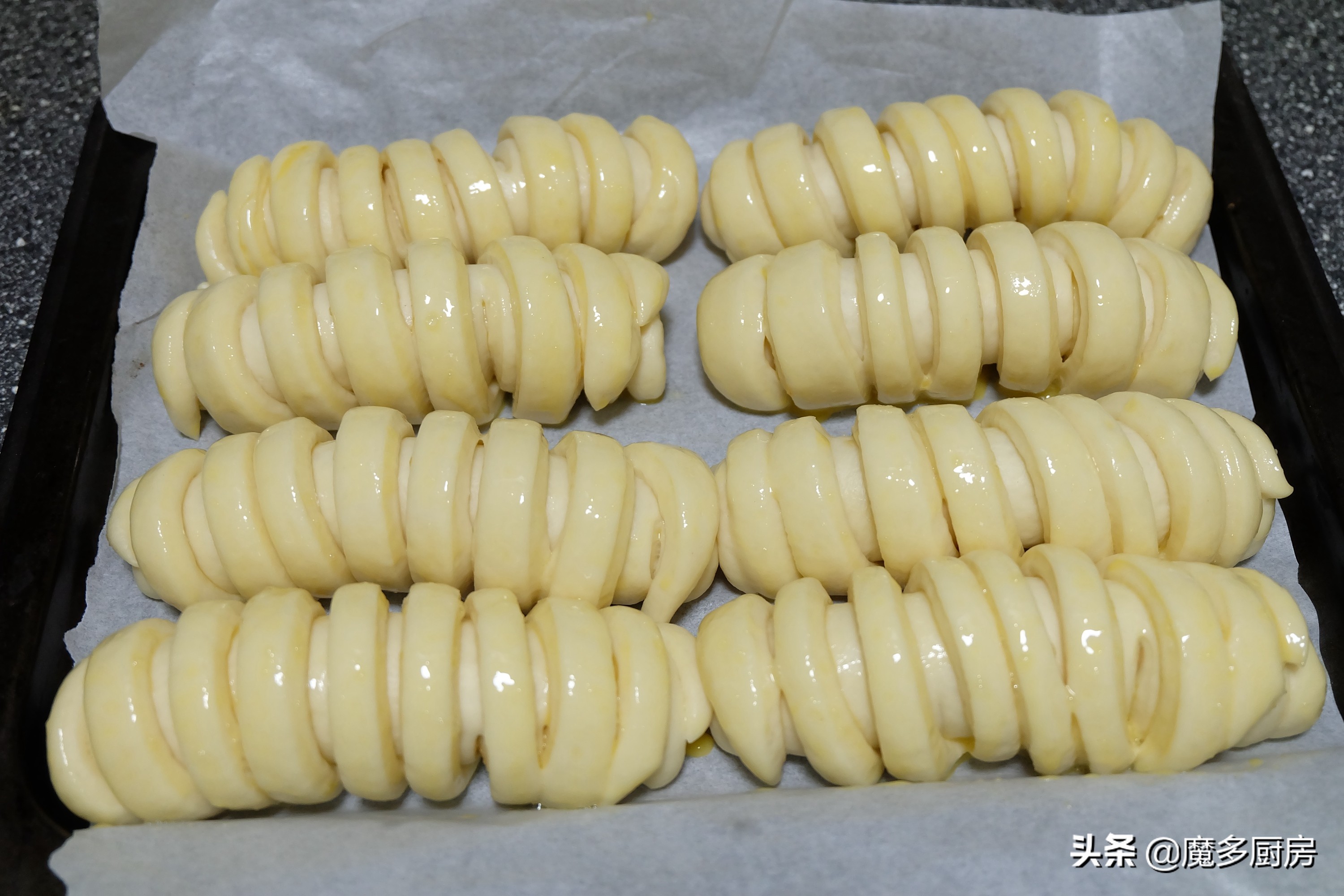 适合孩子做的毛毛虫面包怎么做,孩子要吃面包