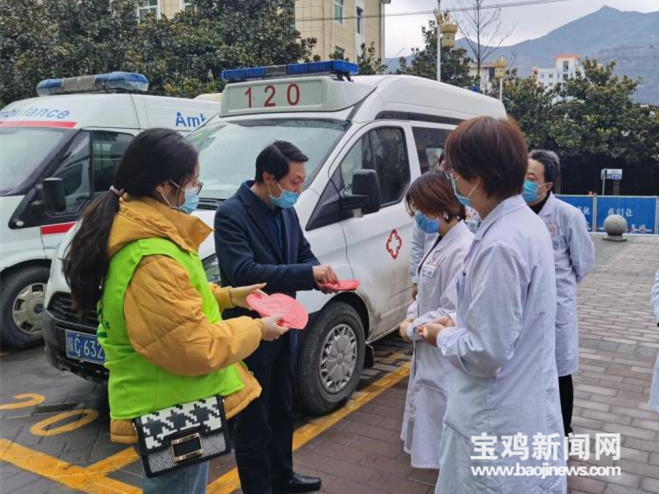 宝鸡凤翔爱心水饺情暖抗疫一线,宝鸡志愿者陇县爱心捐赠