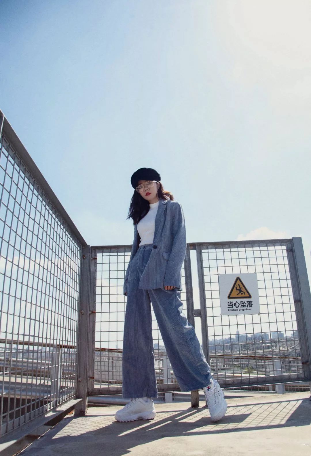 老爹鞋冬日时尚搭配图欣赏,一双老爹鞋穿四季