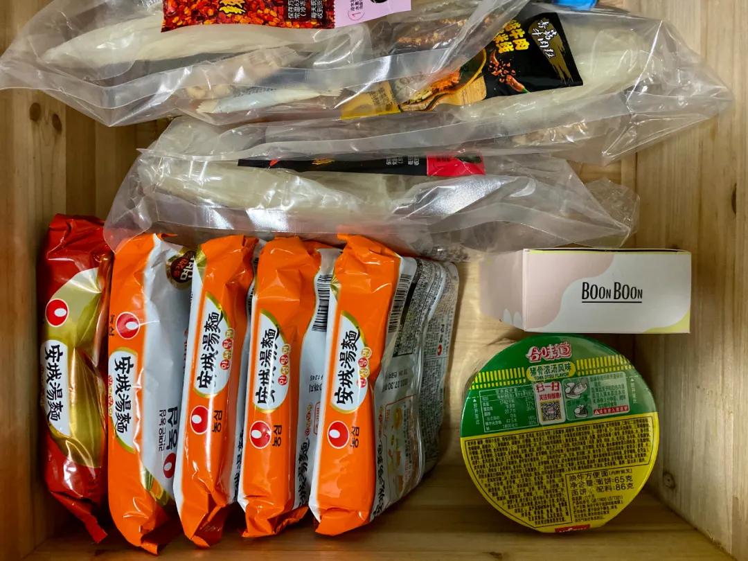 垃圾食品汉堡炸鸡,汉堡和泡面是真的垃圾食品吗