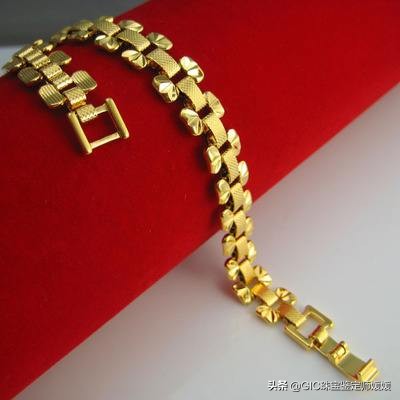 黄金首饰变色如何解释,黄金首饰变色是怎么回事