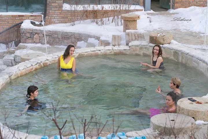 乌鲁木齐周边泡温泉的地方,乌鲁木齐附近哪里可以泡天然温泉