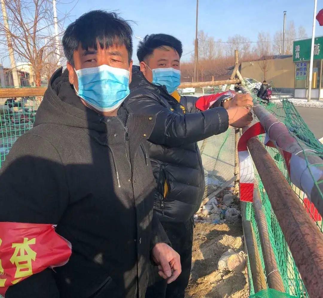 赤峰市林西县城南街道复工防疫两不误的志愿者